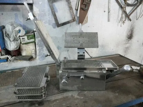 Manual Capsule Filling Machine - Image 2